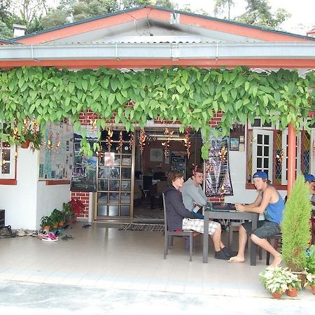 Rovers Inn Cameron Highlands Eksteriør billede