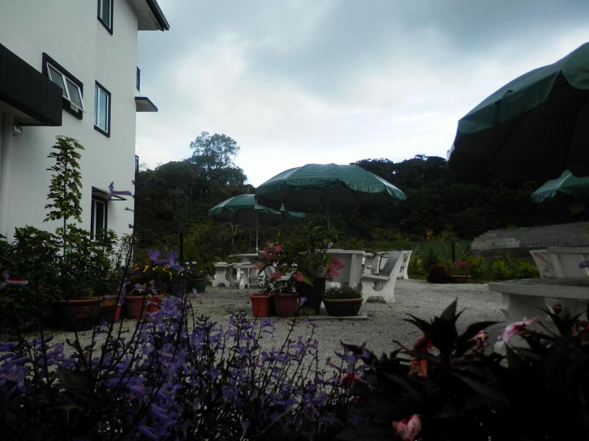 Rovers Inn Cameron Highlands Eksteriør billede