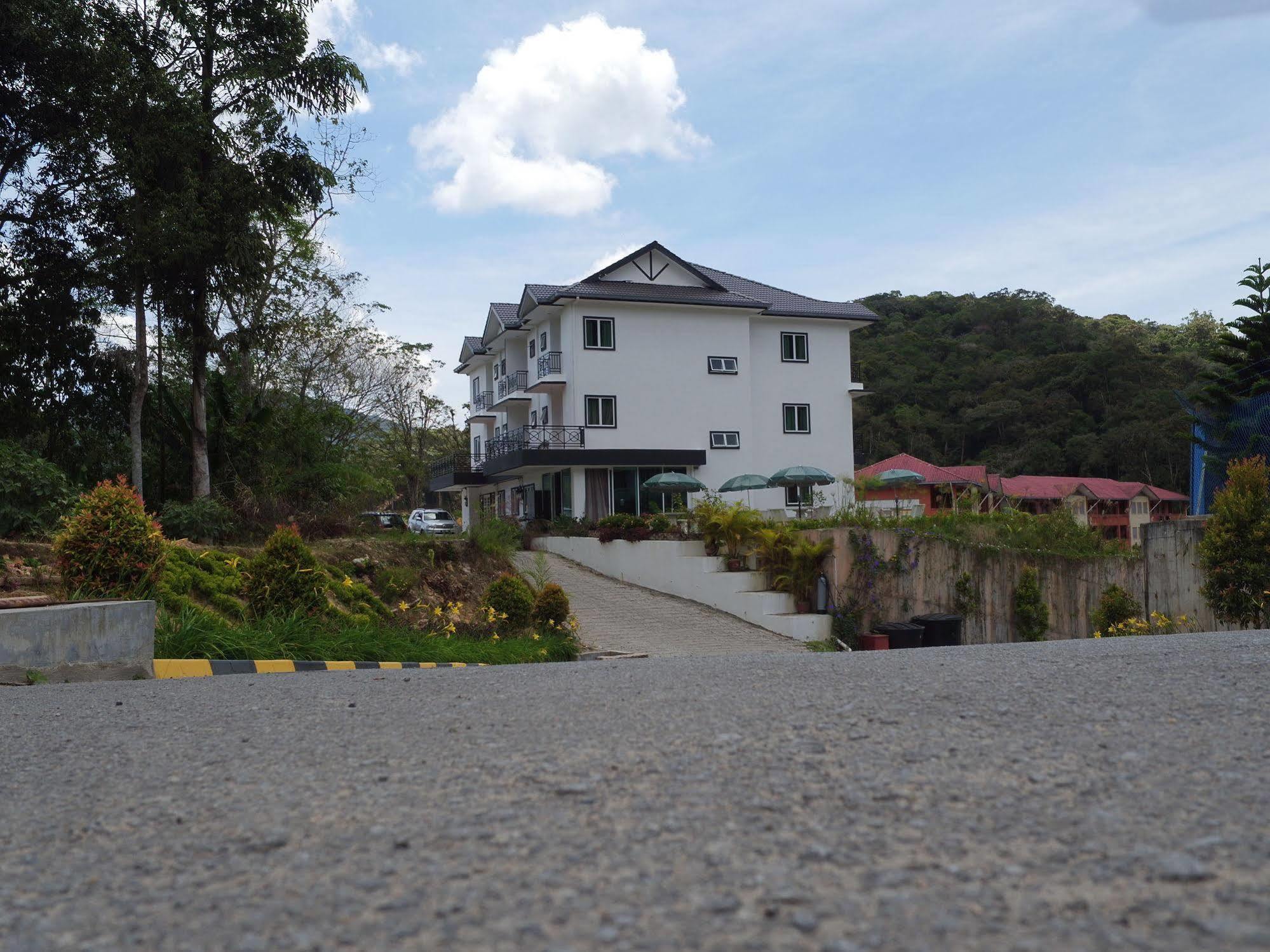 Rovers Inn Cameron Highlands Eksteriør billede