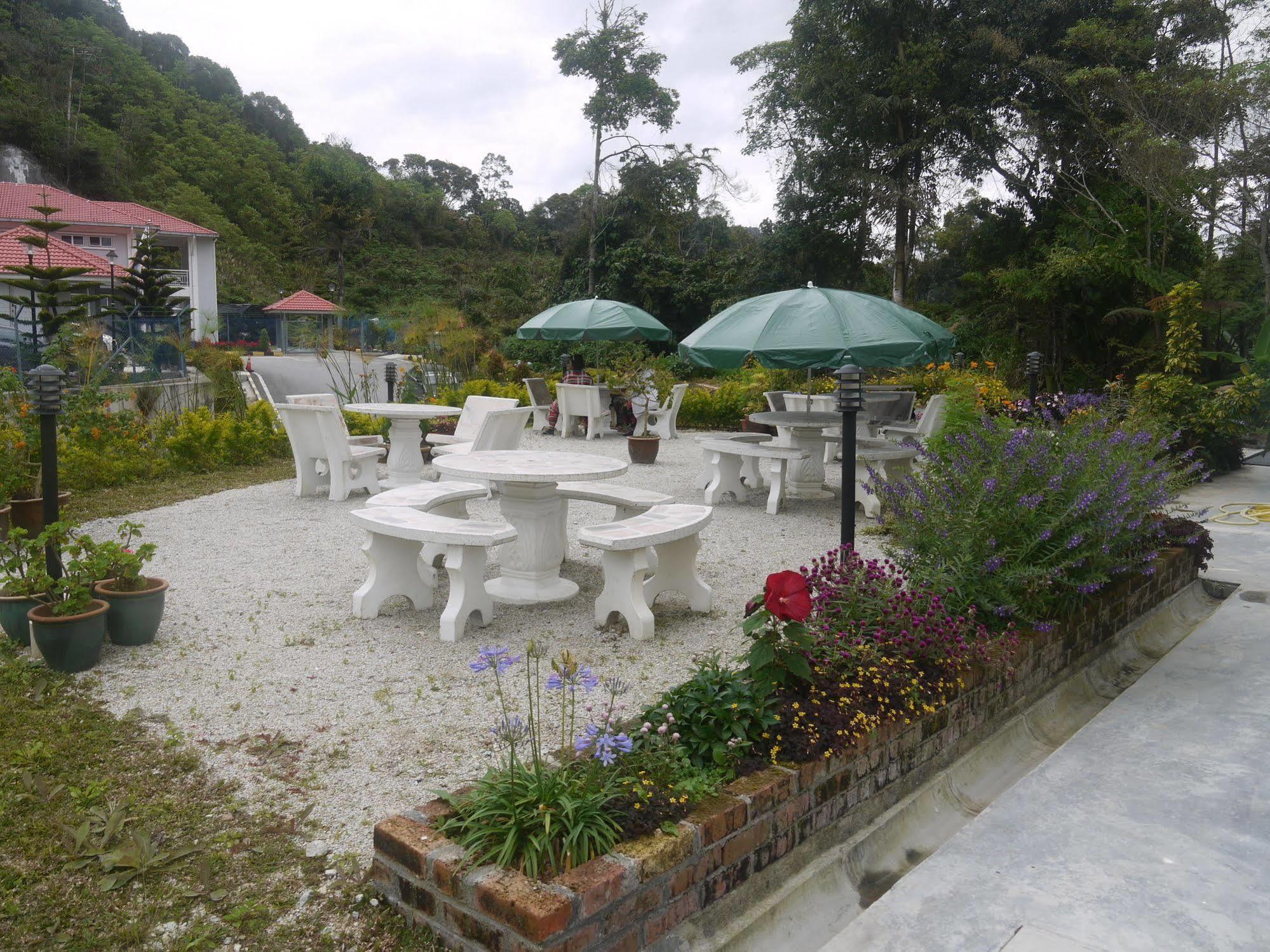 Rovers Inn Cameron Highlands Eksteriør billede