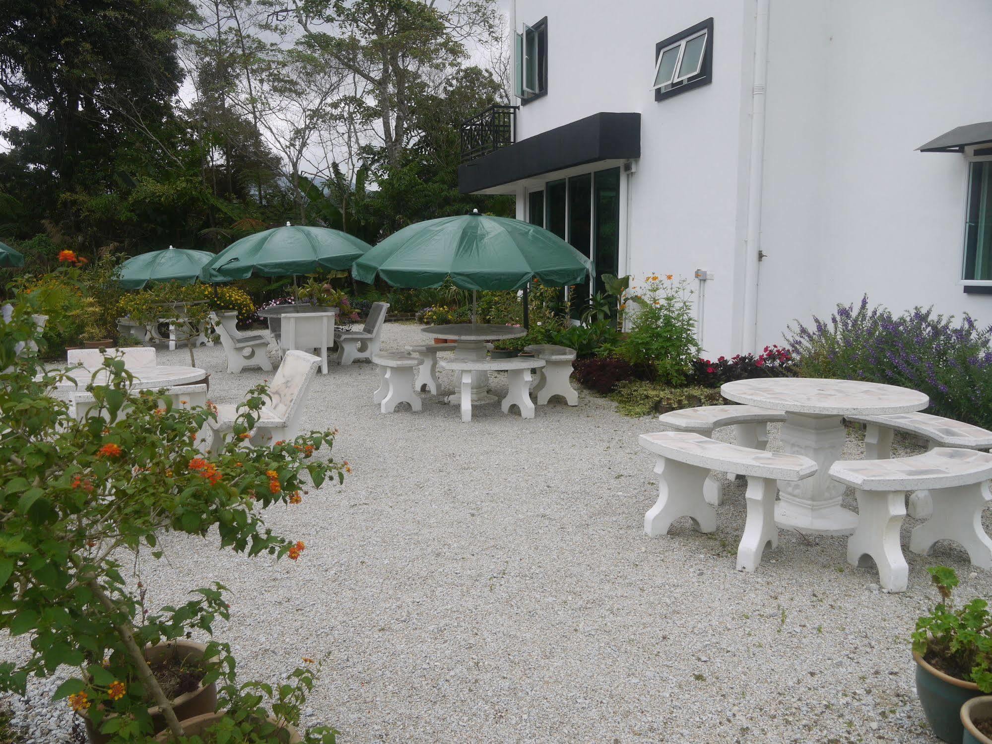 Rovers Inn Cameron Highlands Eksteriør billede