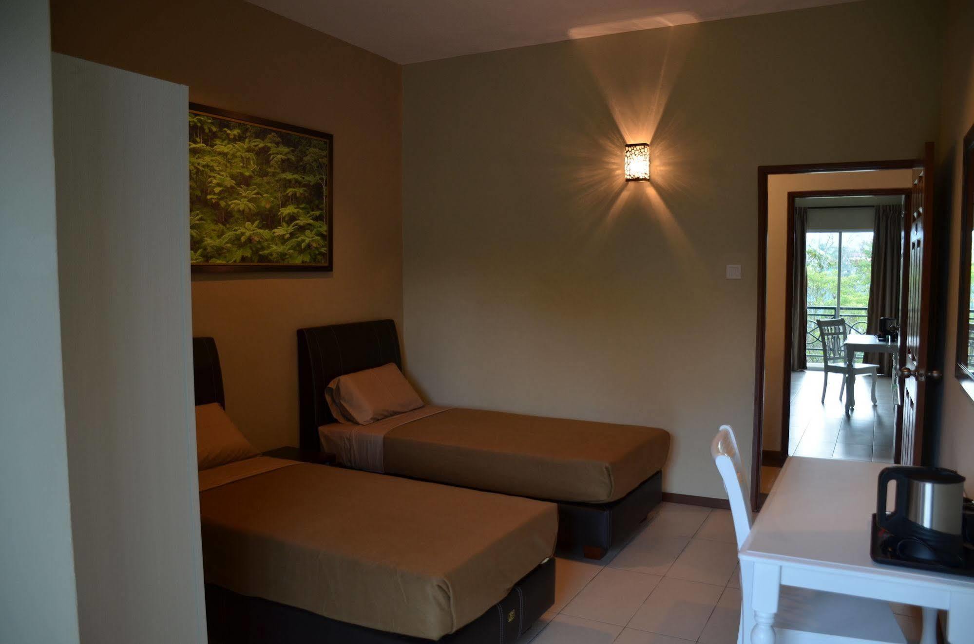 Rovers Inn Cameron Highlands Eksteriør billede